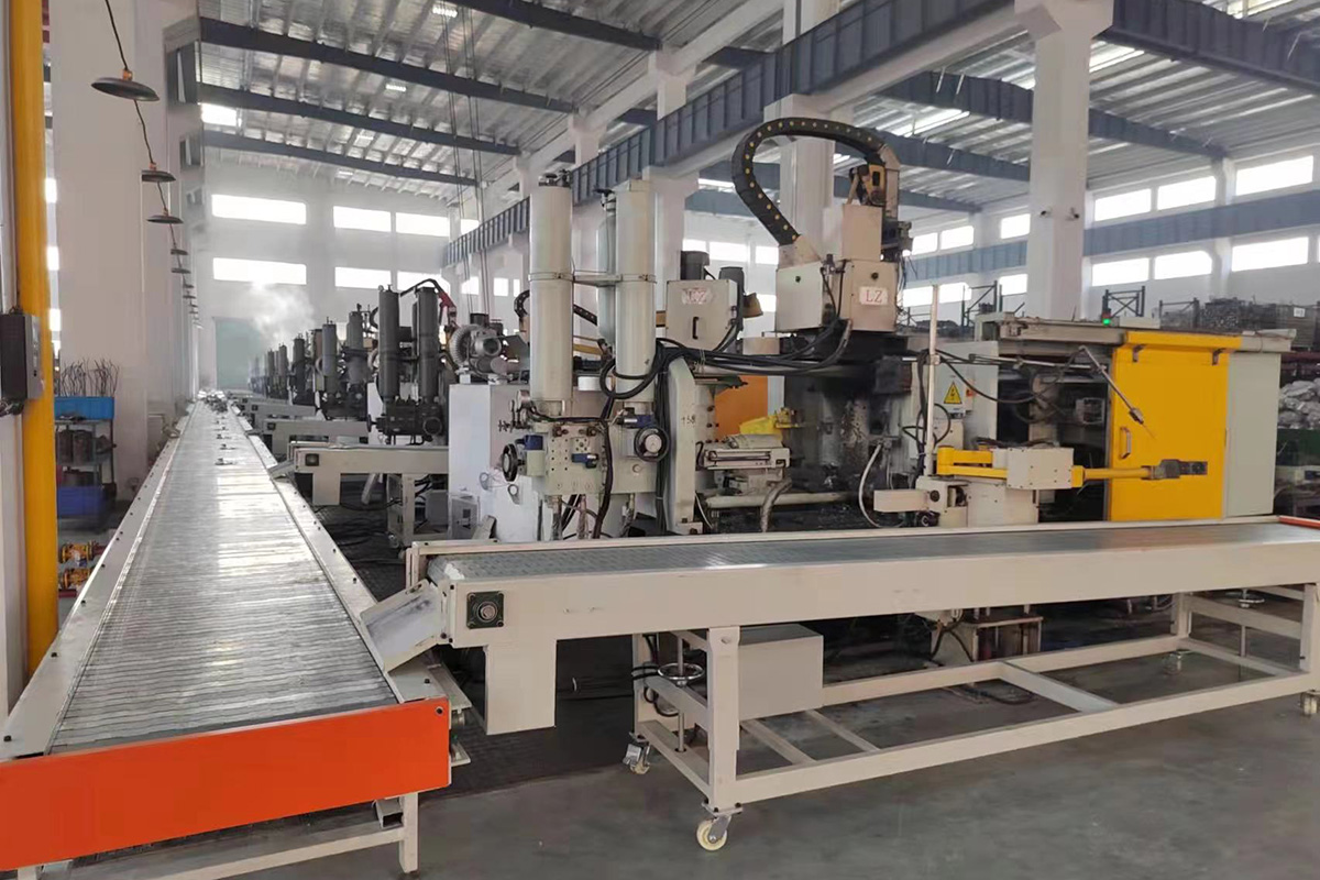 High pressure die-casting machine